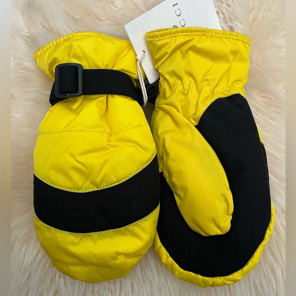 NWT 100% AUTH Gucci Kids Technical Ski Mittens Gloves in Yellow and Black Sz 10